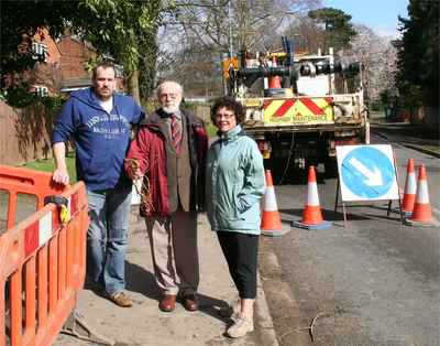 Stephen Sargent, Cllr Bill Lewis (and tree root) with Glenda Allanach in Overslade Lane on 26 March 2015