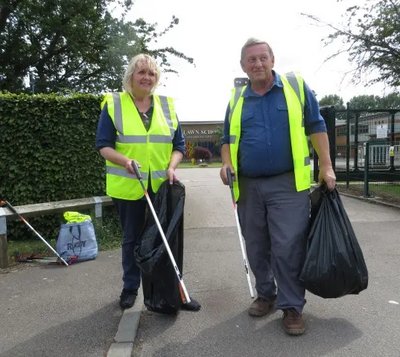 Noreen and Jerry litter pick